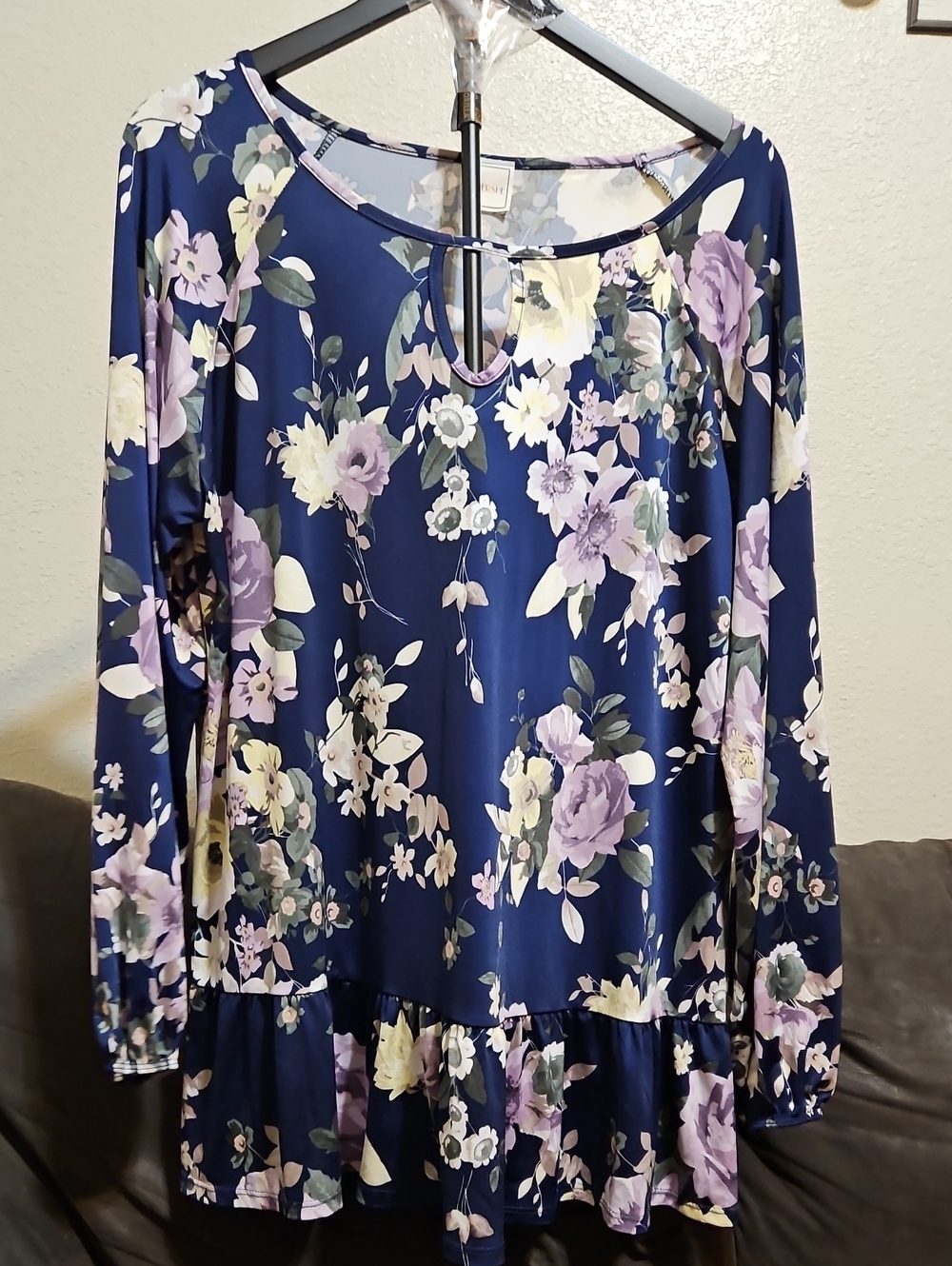 Navy Floral Keyhole Peplum Tunic